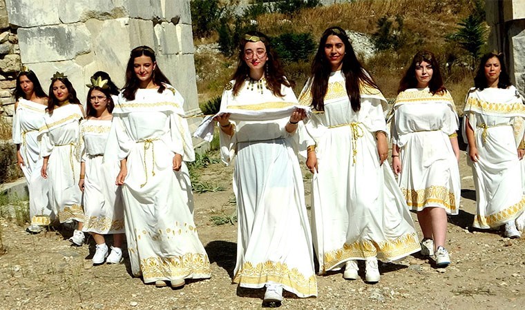 The key transfer ceremony was held in Stratonikeia, which is 3,500 years old1