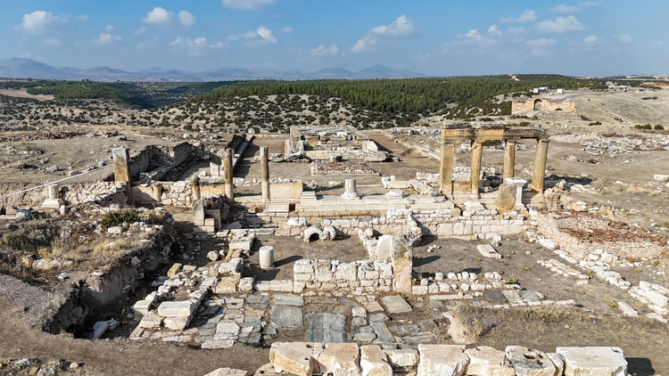 The inscription dedicated to Emperor Hadrian has been found in the "Garrison City" of the ancient city of Blaundos