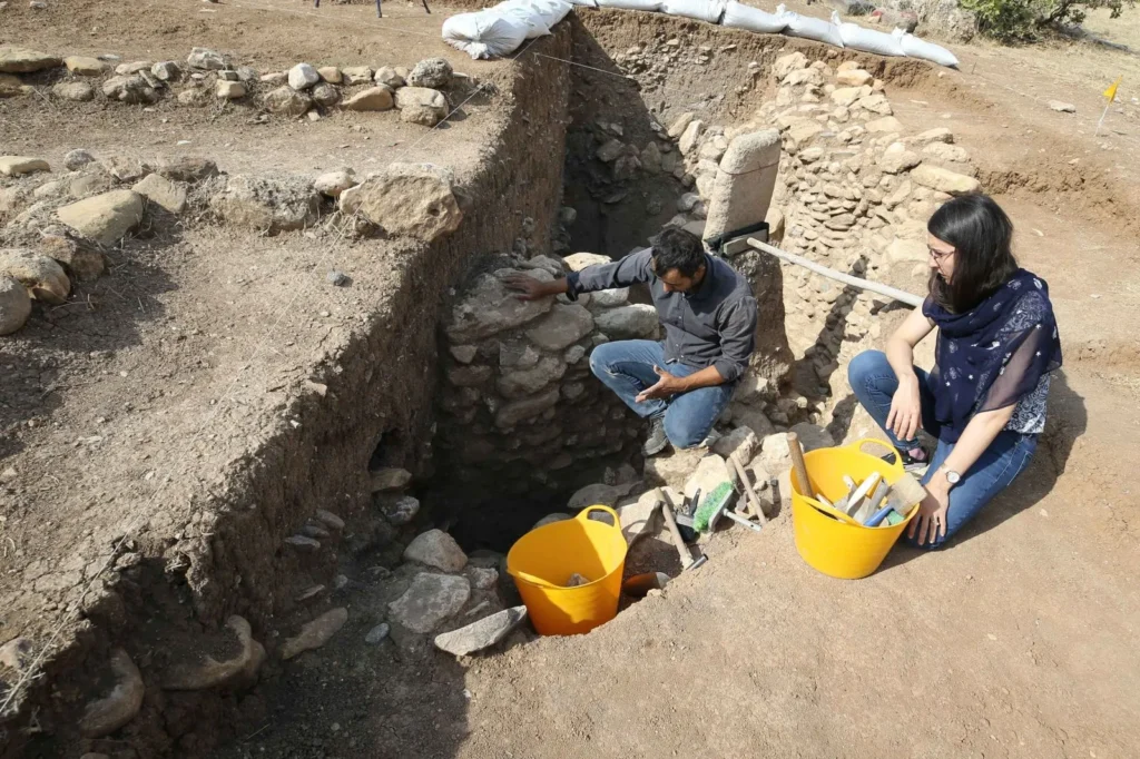 A 12,000-year-old monumental stele has been discovered at Boncuklu Tarla in southeastern Türkiye