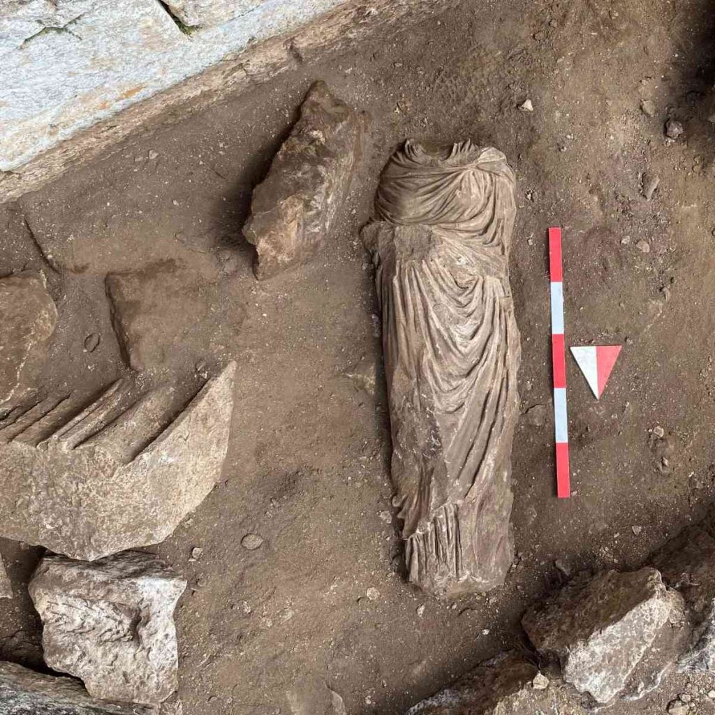 Discovery-of-Female-Statue-and-2-Frieze-Fragments-in-Olba-Ancient-City