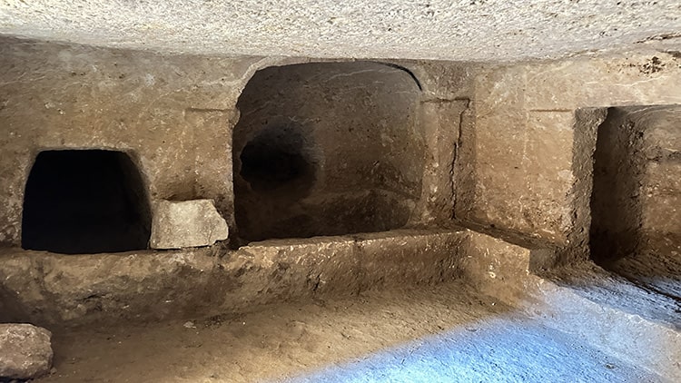 Roman period chamber tombs