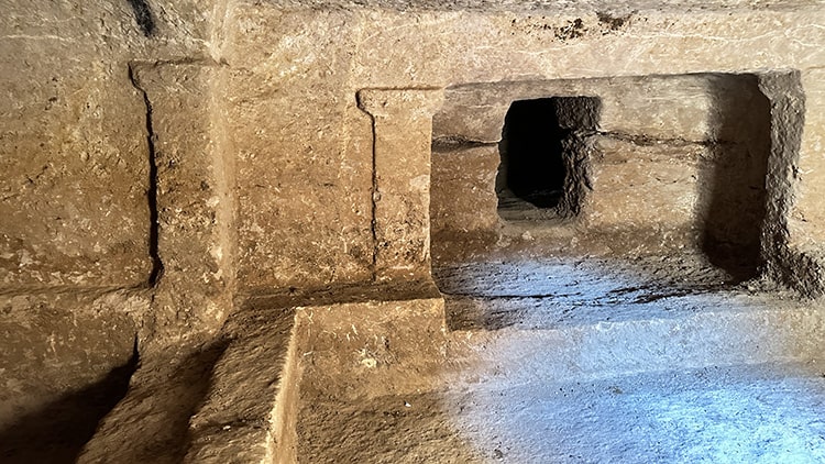 1700-year-old Roman chamber tombs