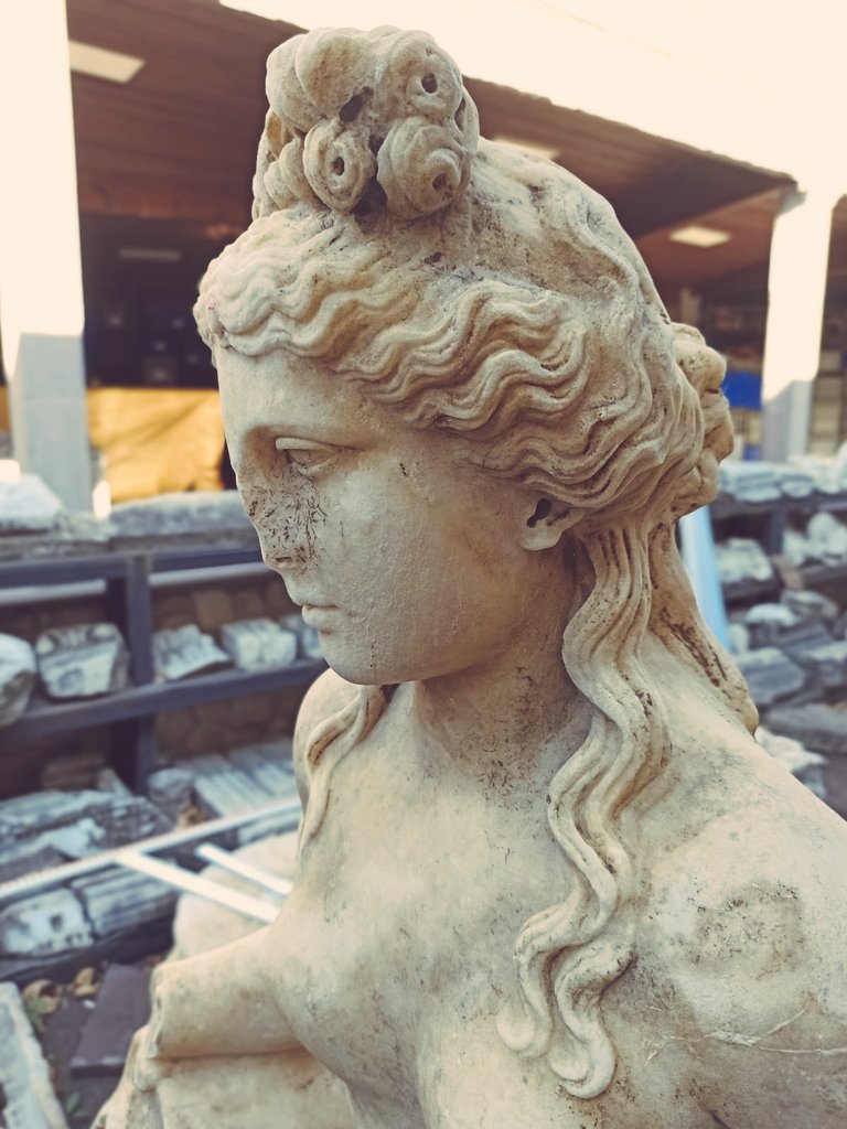 An 1800-year-old water nymph statue was found in the ancient city of Amastris
