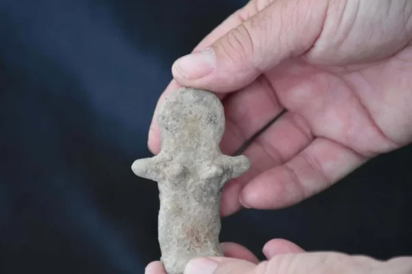 The 5000-year-old goddess figurine was found at Yassıtepe mound