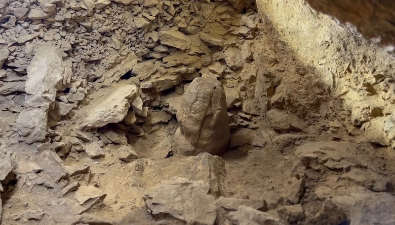 B.C. Votive pit dating back to 14,500 BC