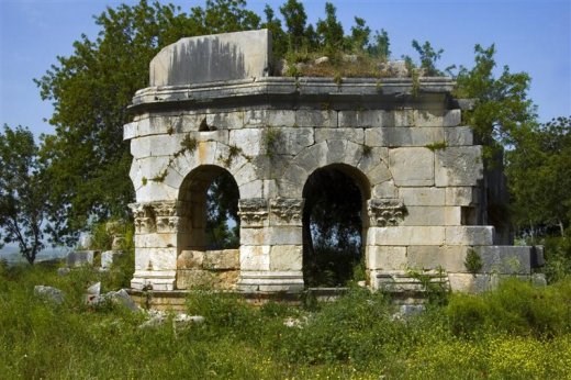 Kastabala Ancient City, the "Ephesus" of Çukurova, whose name is determined by an Aramaic inscription
