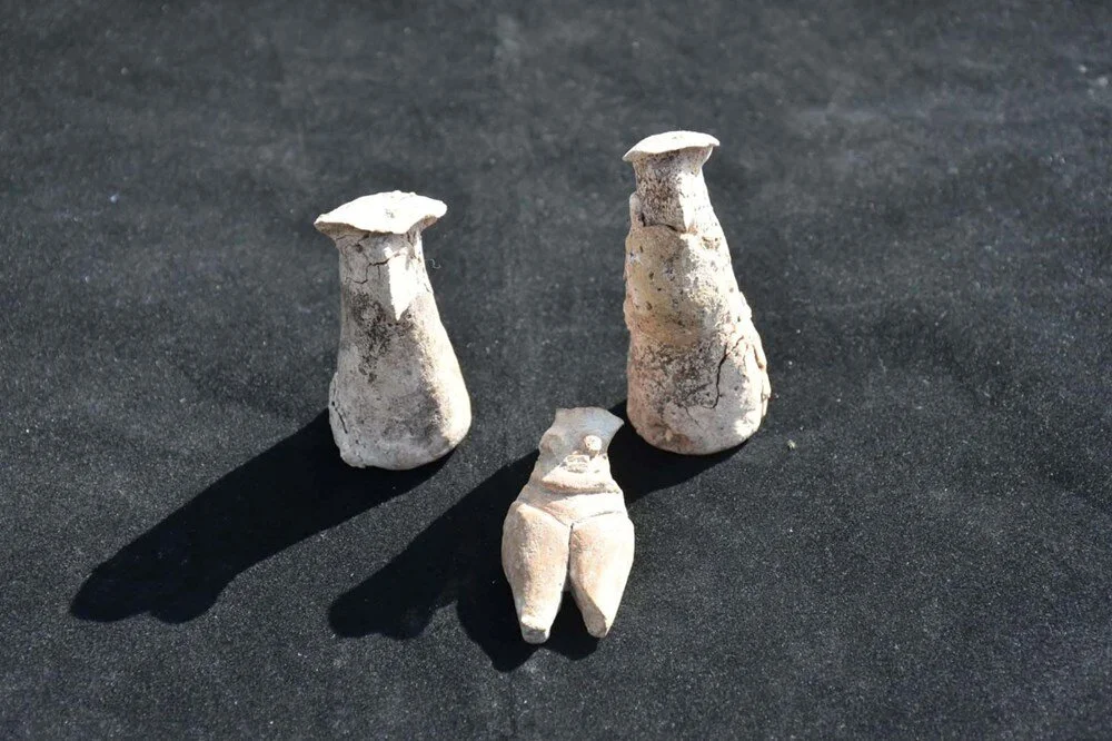 Figures of people wearing costumes from 7,700 years ago were found at Ulucak Mound