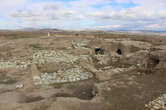 The 2600-Year-Old Altar Unearthed at Oluz Mound Will Shed Light on the History of Ancient Near Eastern Religion