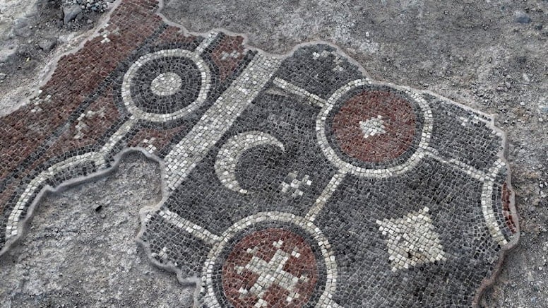 In an excavation of a Roman villa, a mosaic area of 600 square meters uncovered