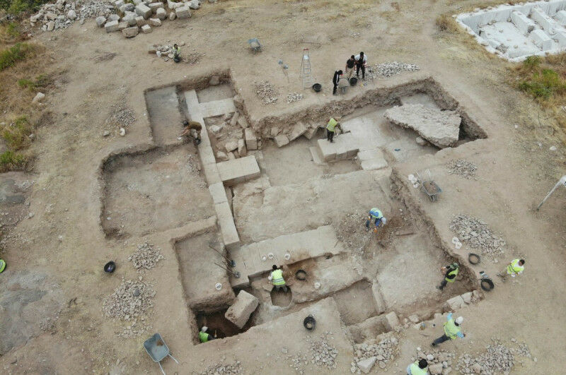 View of the excavations in the uncovered former Doliche city archive. Photo:  © Forschungsstelle Asia Minor