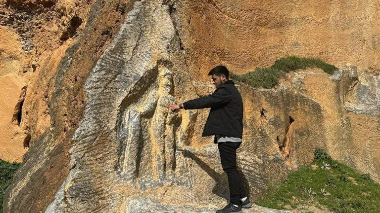 2,000-year-old Hercules rock relief being vandalized