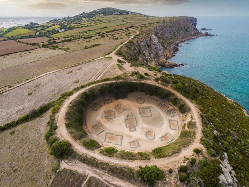 Circular shaped Iron Age Gallic village found in France using LIDAR technology