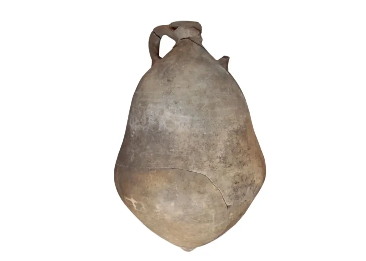 Unique amphora found in Roman shipwreck off Spain