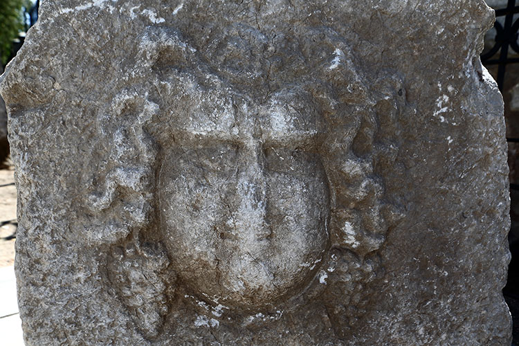 A litus with a relief of Dionysus, the god of wine, was found.