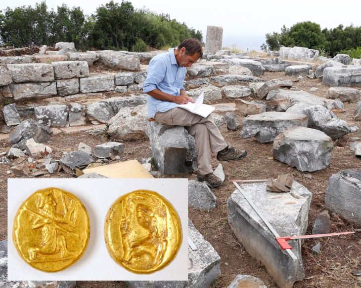 A pot of ancient Persian gold coins unearthed in the ancient city of Notion