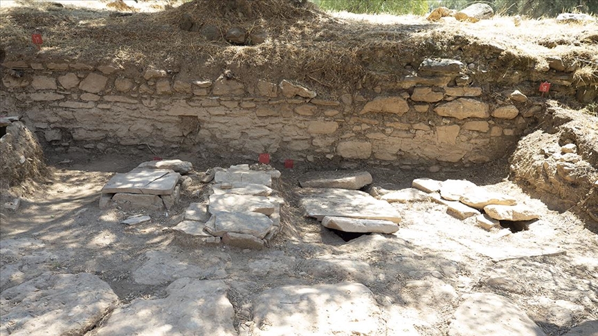 Forty-seven tombs dating back nearly a thousand years were found in the ancient city of Nysa