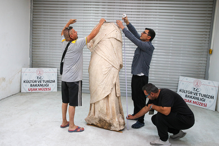 Roman statue of a woman found in the ancient city of Blaundos in western Türkiye