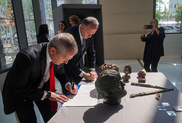 Return of 18 historical artifacts seized in the US to Türkiye held in New York