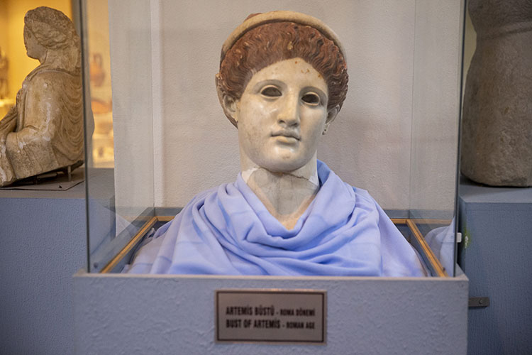 The rare painted "Artemis" bust is exhibited at the Bolu Museum